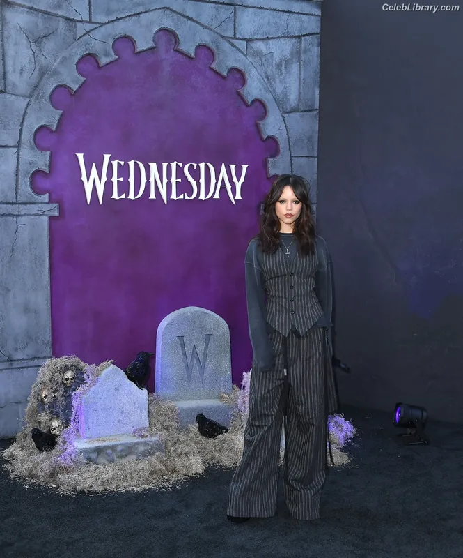 Jenna Ortega photo 14 of 5476