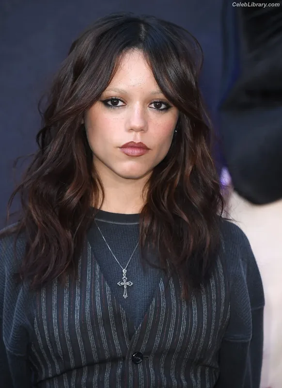 Jenna Ortega photo 16 of 5476