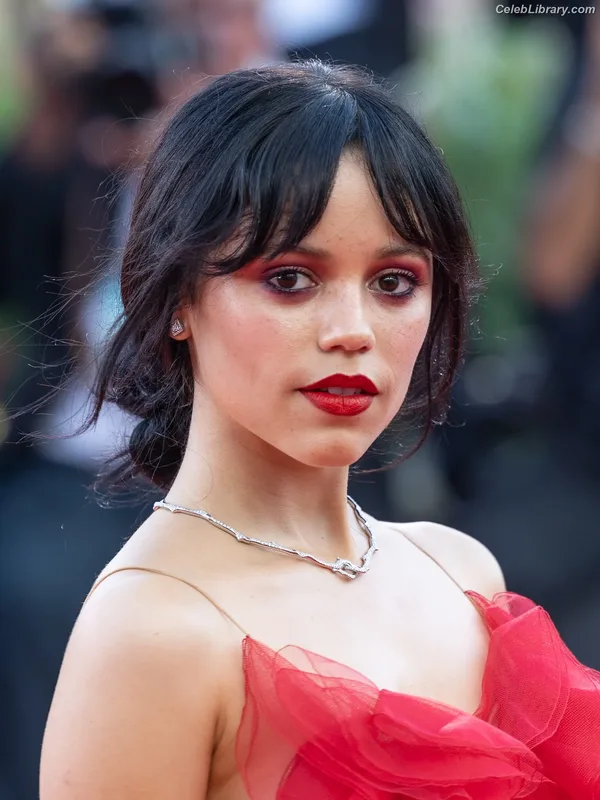 Jenna Ortega photo 23 of 5476