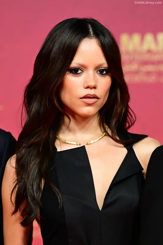 Jenna Ortega photo 18 of 5476