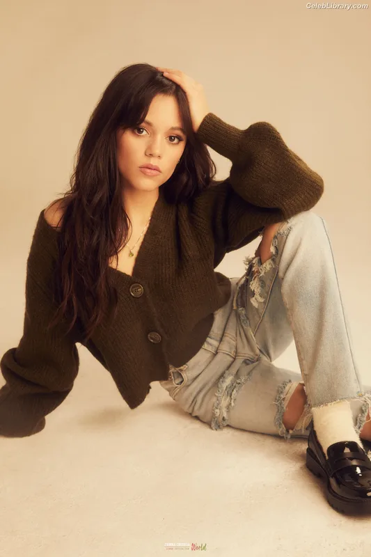 Jenna Ortega photo 8 of 5476