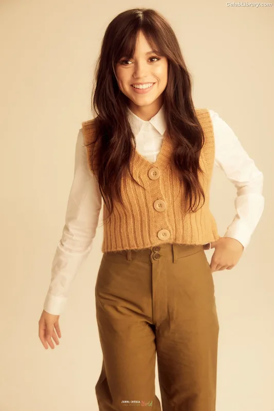 Jenna Ortega photo 17 of 5476