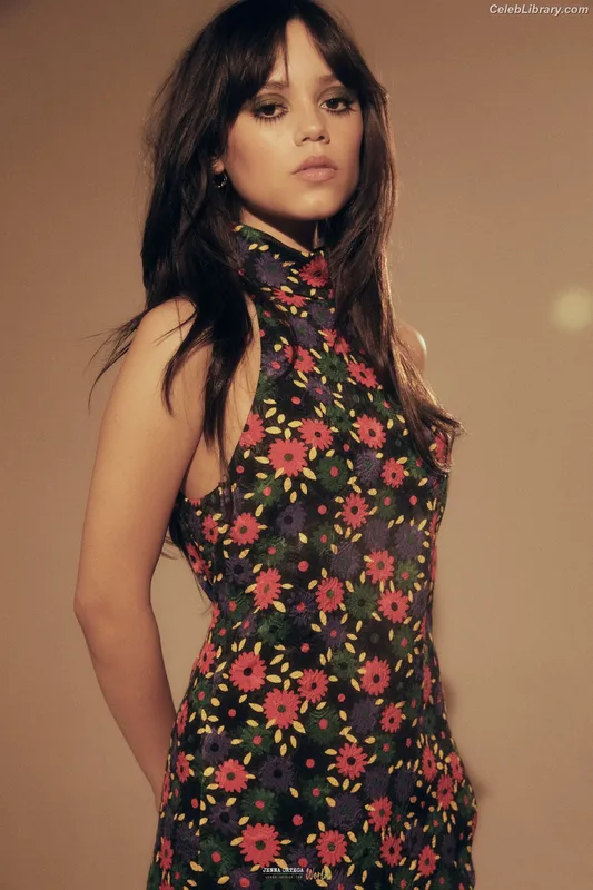 Jenna Ortega photo 11 of 5476
