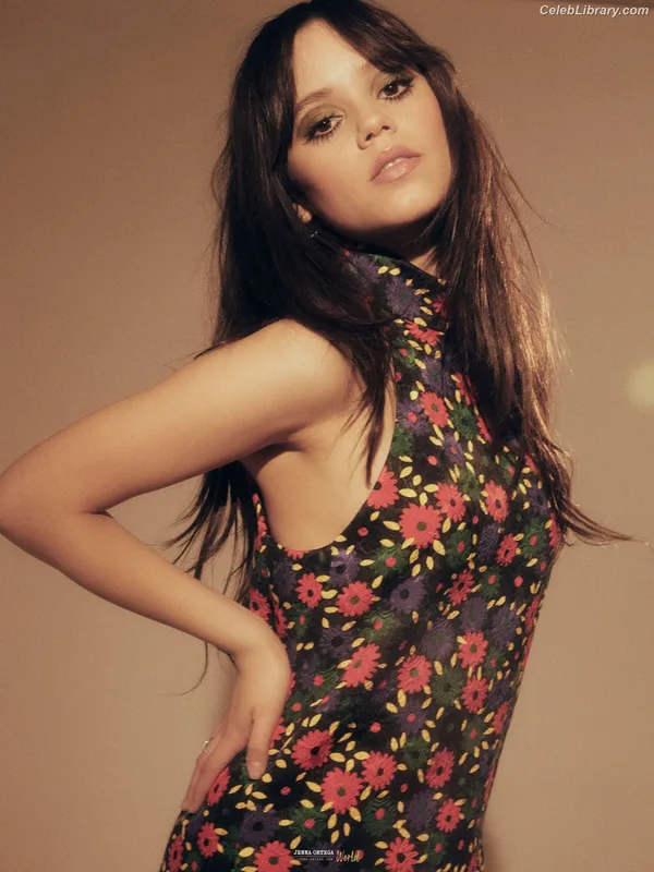 Jenna Ortega photo 13 of 5476