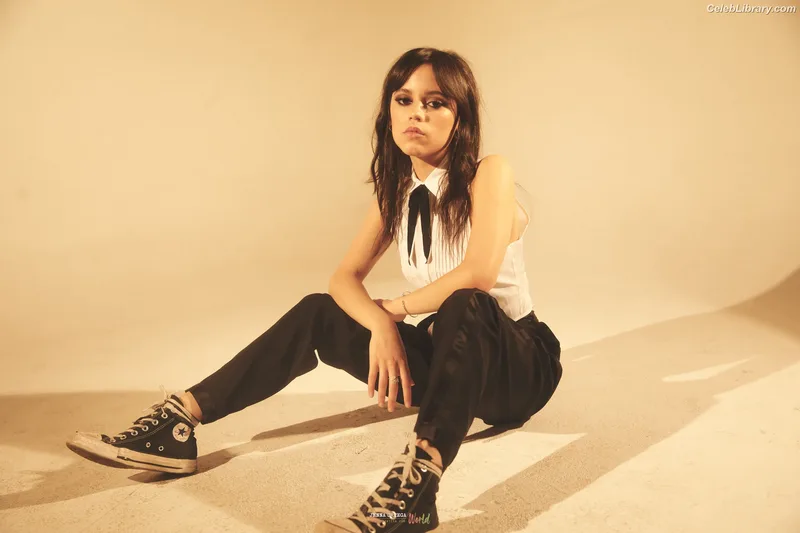 Jenna Ortega photo 17 of 5476