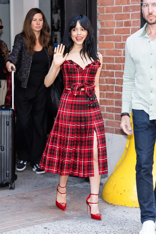 Jenna Ortega photo 17 of 5476