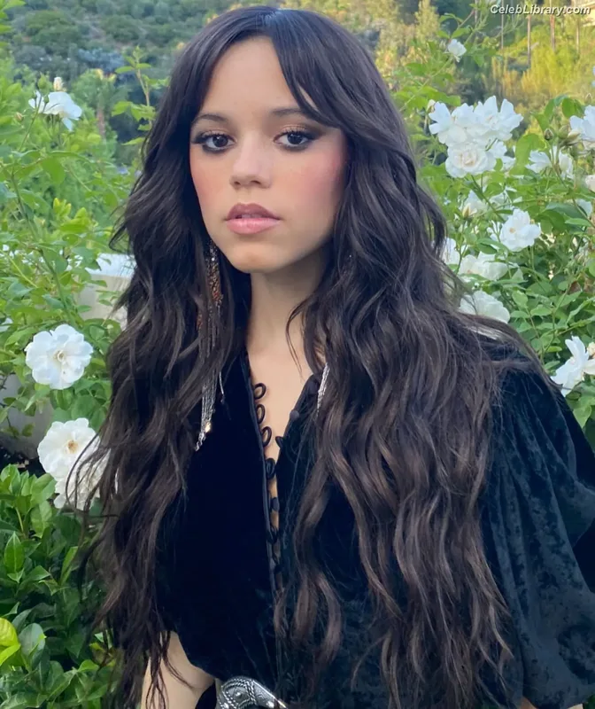 Jenna Ortega photo 9 of 5476