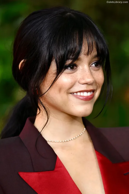 Jenna Ortega photo 17 of 5476