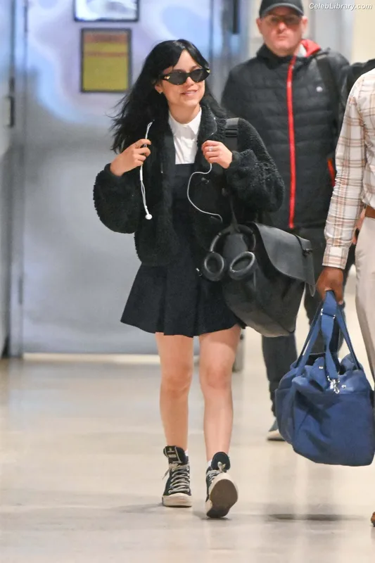Jenna Ortega photo 14 of 5476