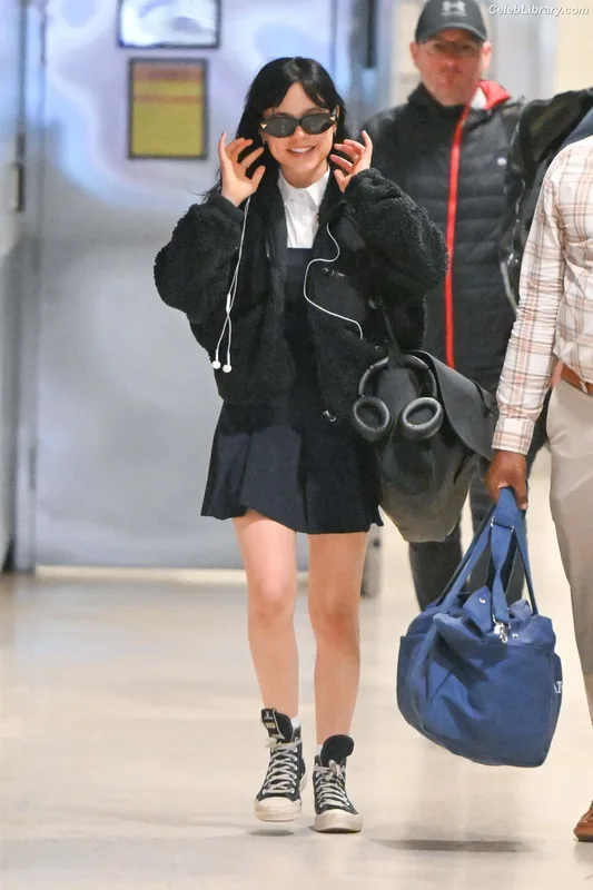Jenna Ortega photo 15 of 5476
