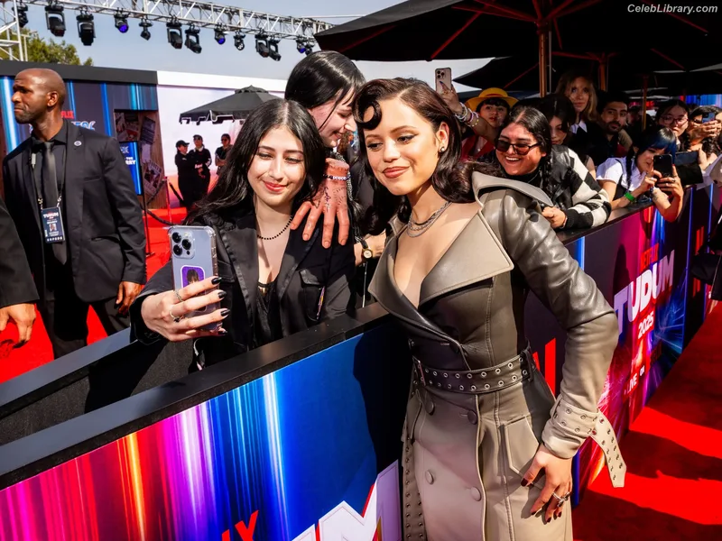 Jenna Ortega photo 3 of 5476