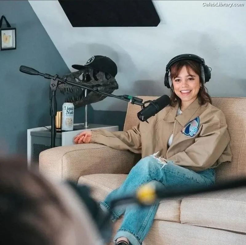 Jenna Ortega photo 23 of 5476