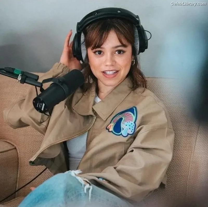 Jenna Ortega photo 24 of 5476