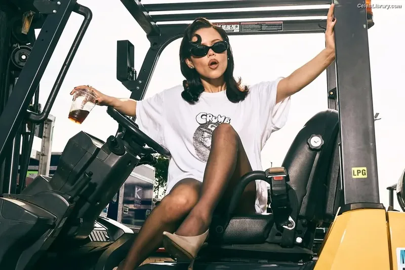 Jenna Ortega photo 9 of 5476