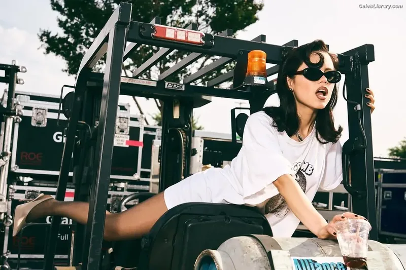 Jenna Ortega photo 10 of 5476