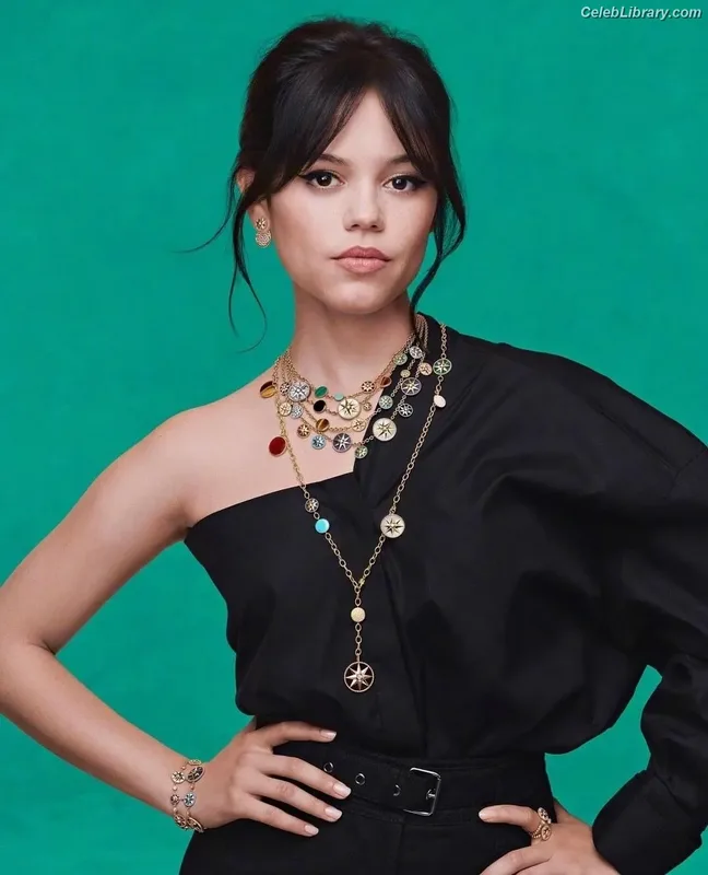 Jenna Ortega photo 4 of 5476
