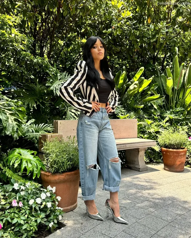 Jenna Ortega photo 12 of 5476