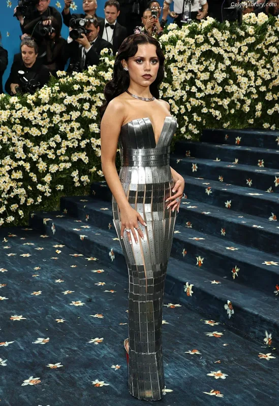 Jenna Ortega photo 8 of 5476