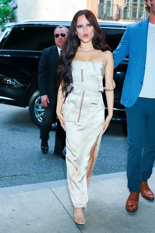 Jenna Ortega photo 12 of 5476