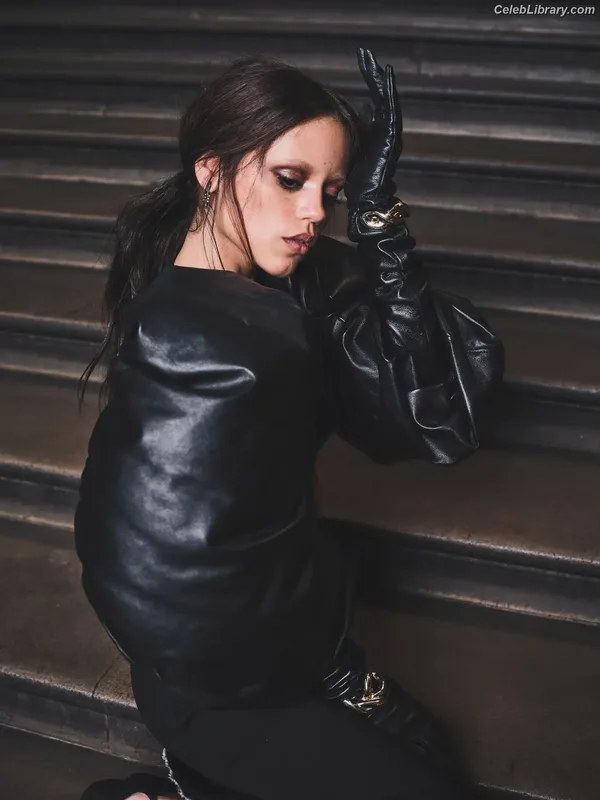 Jenna Ortega photo 12 of 5476