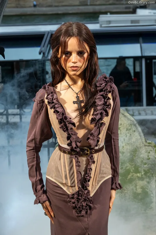 Jenna Ortega photo 14 of 5476