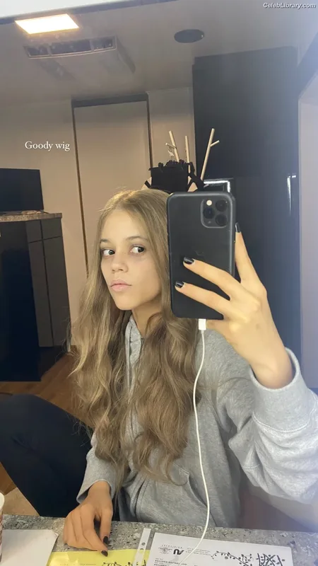 Jenna Ortega photo 17 of 5476