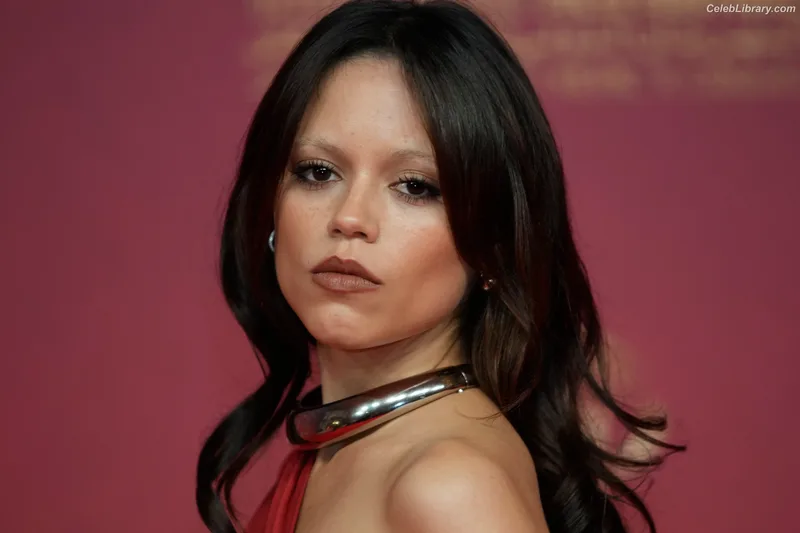 Jenna Ortega photo 24 of 5476