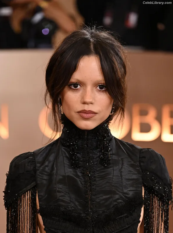 Jenna Ortega photo 21 of 5476