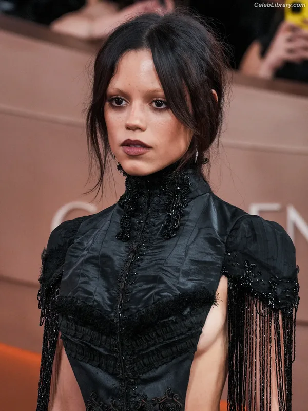 Jenna Ortega photo 24 of 5476