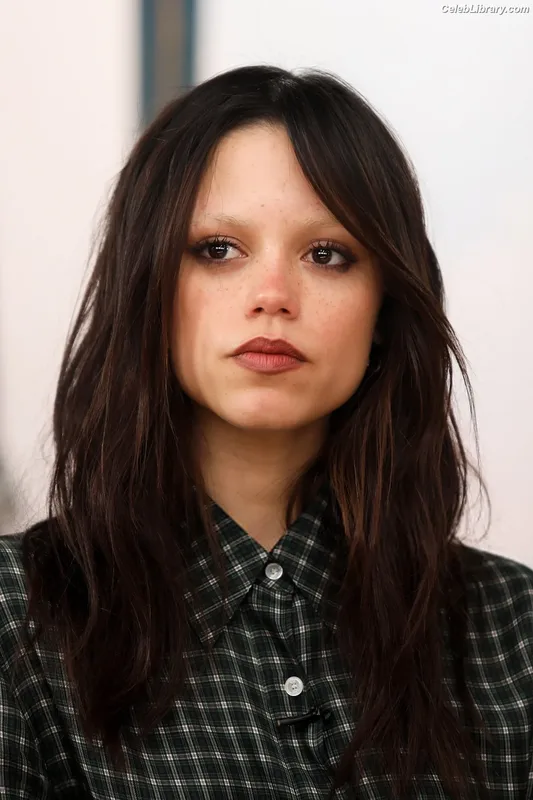 Jenna Ortega photo 13 of 5476