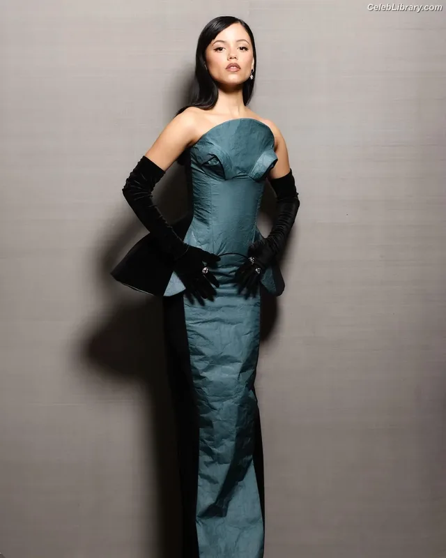 Jenna Ortega photo 14 of 5476