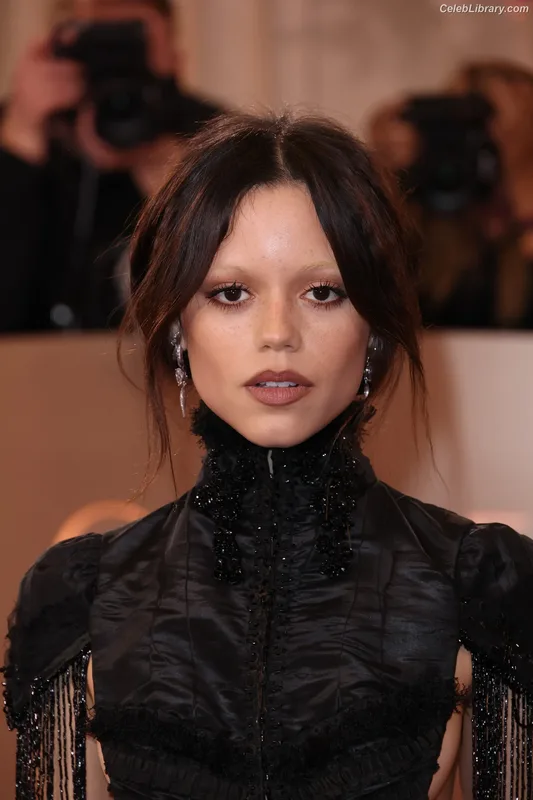 Jenna Ortega photo 8 of 5476