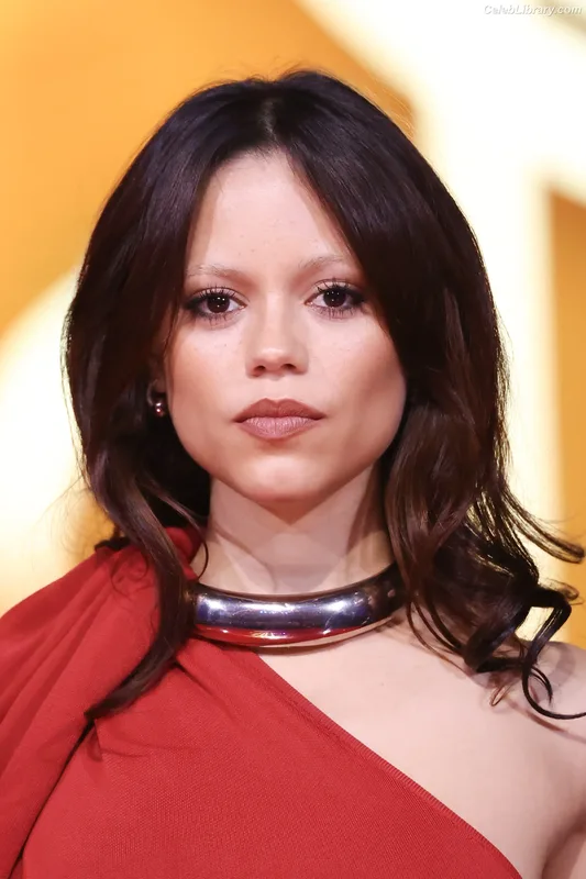 Jenna Ortega photo 11 of 5476