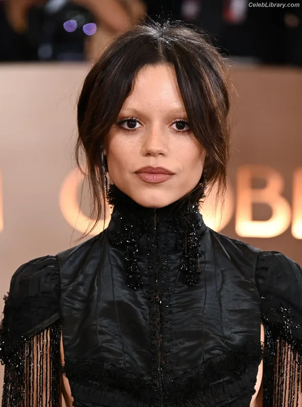 Jenna Ortega photo 9 of 5476