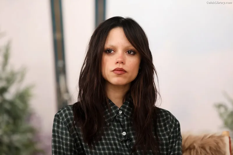 Jenna Ortega photo 18 of 5476
