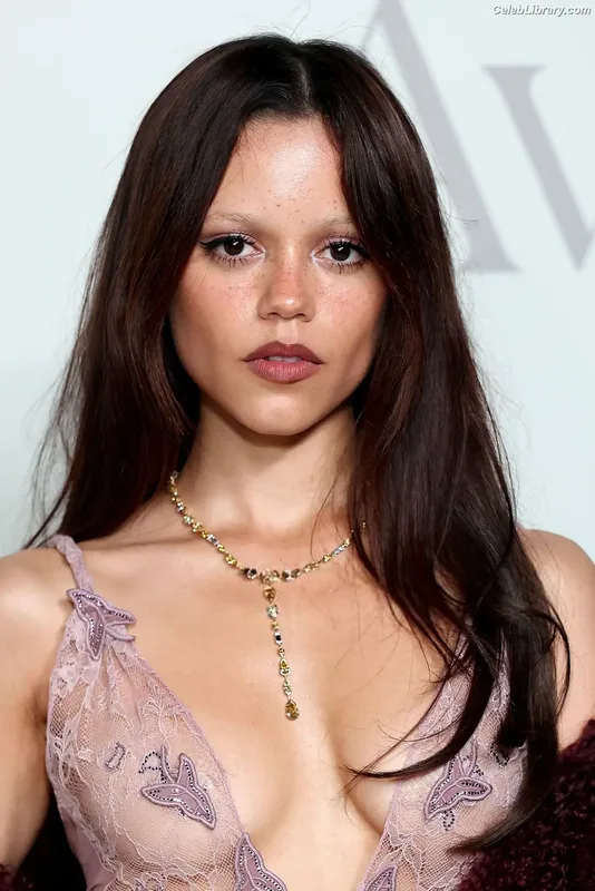 Jenna Ortega photo 15 of 5476