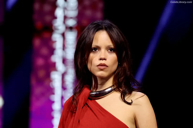 Jenna Ortega photo 23 of 5476
