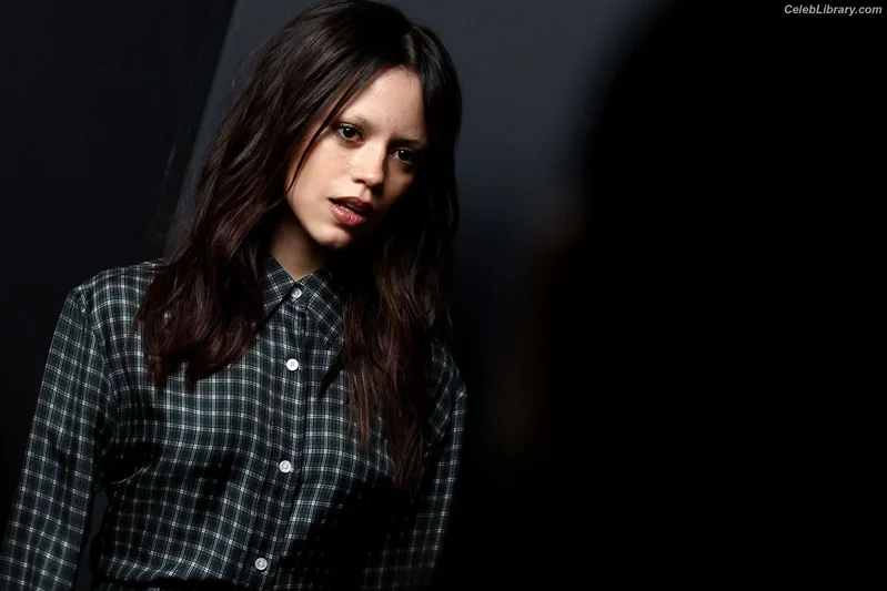 Jenna Ortega photo 11 of 5476
