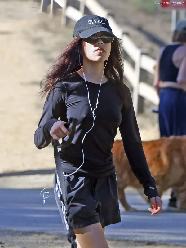 Jenna Ortega photo 21 of 5476