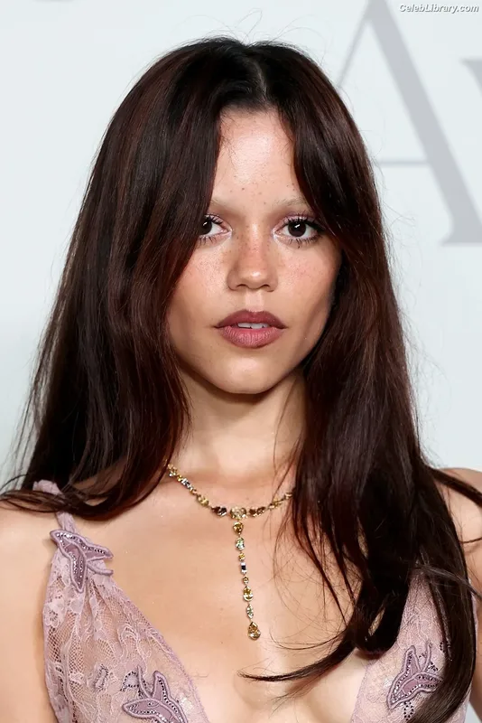 Jenna Ortega photo 7 of 5476