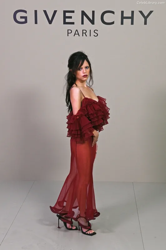 Jenna Ortega photo 15 of 5476