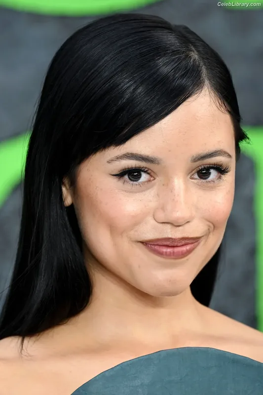 Jenna Ortega photo 20 of 5476