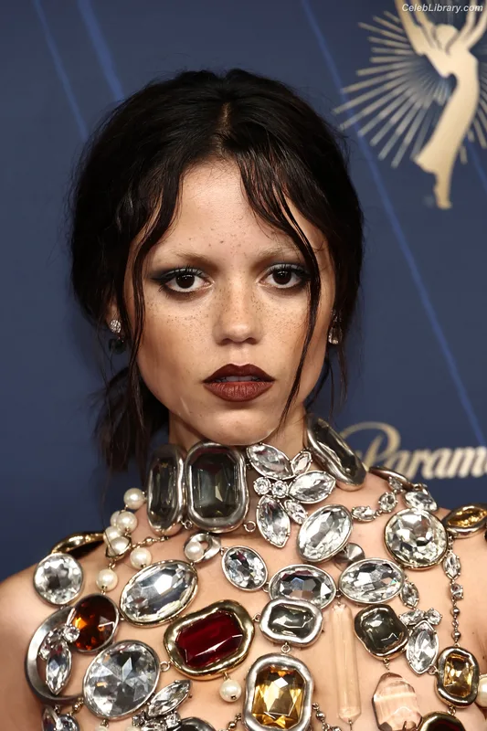 Jenna Ortega photo 2 of 5476