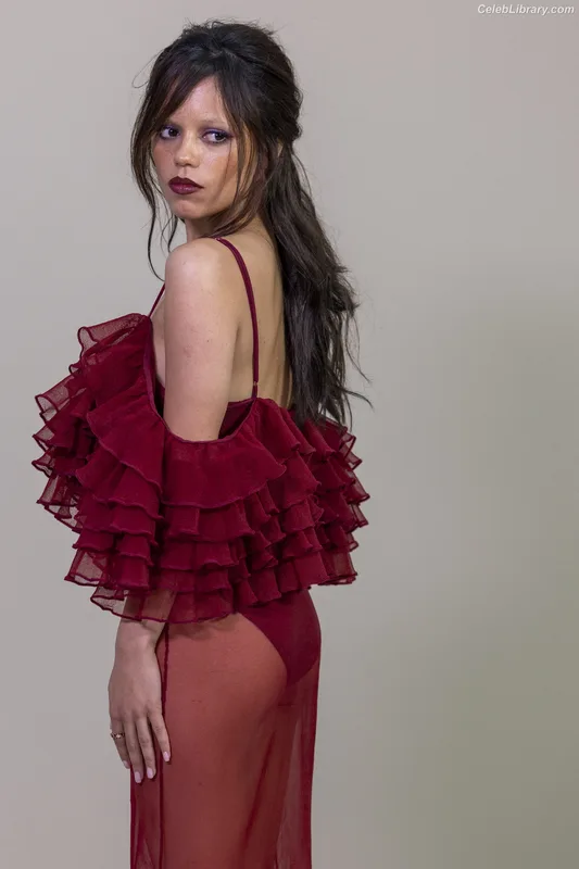 Jenna Ortega photo 16 of 5476