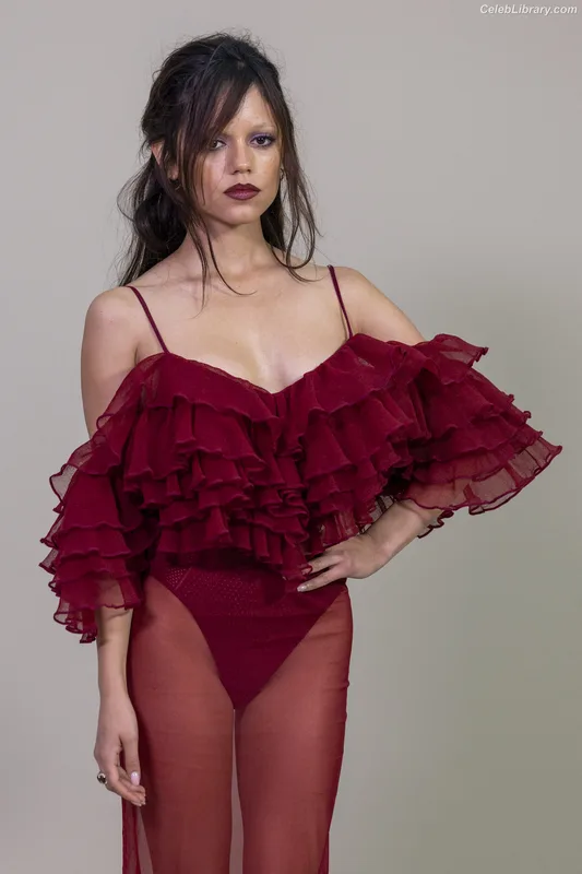 Jenna Ortega photo 12 of 5476