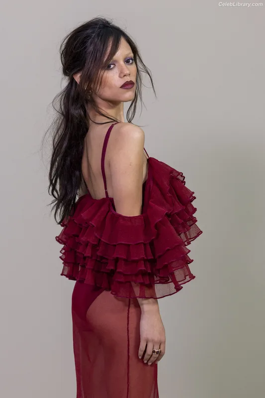 Jenna Ortega photo 10 of 5476