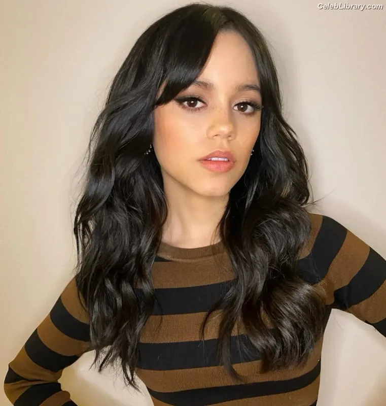 Jenna Ortega photo 12 of 5476