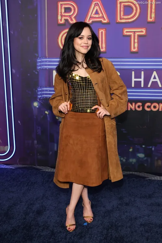 Jenna Ortega photo 3 of 5476
