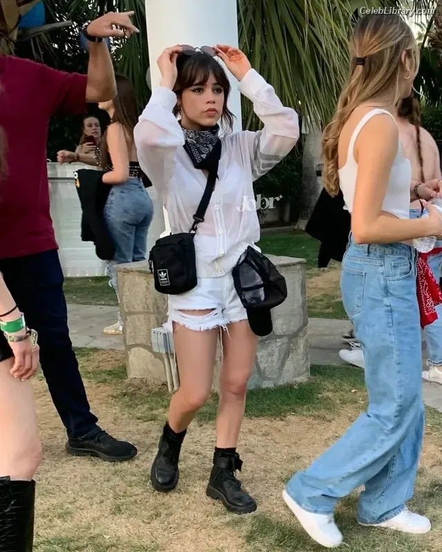 Jenna Ortega photo 7 of 5476