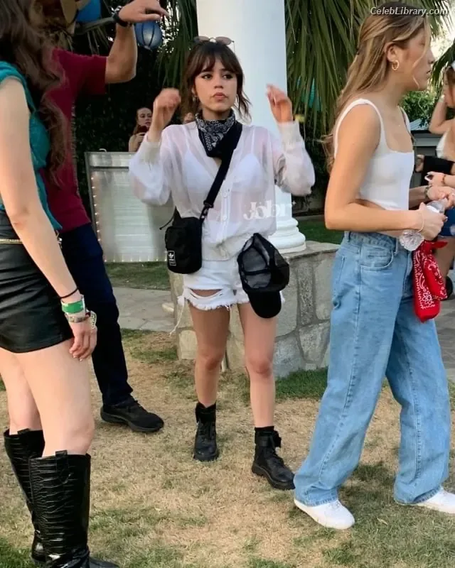 Jenna Ortega photo 8 of 5476
